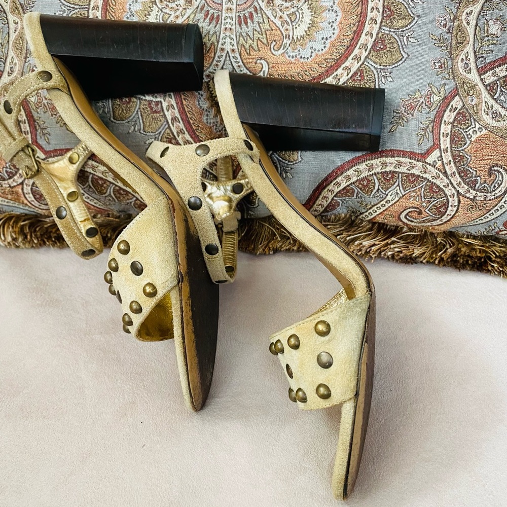 Dolce & Gabbana. Suede. Size 37,5.